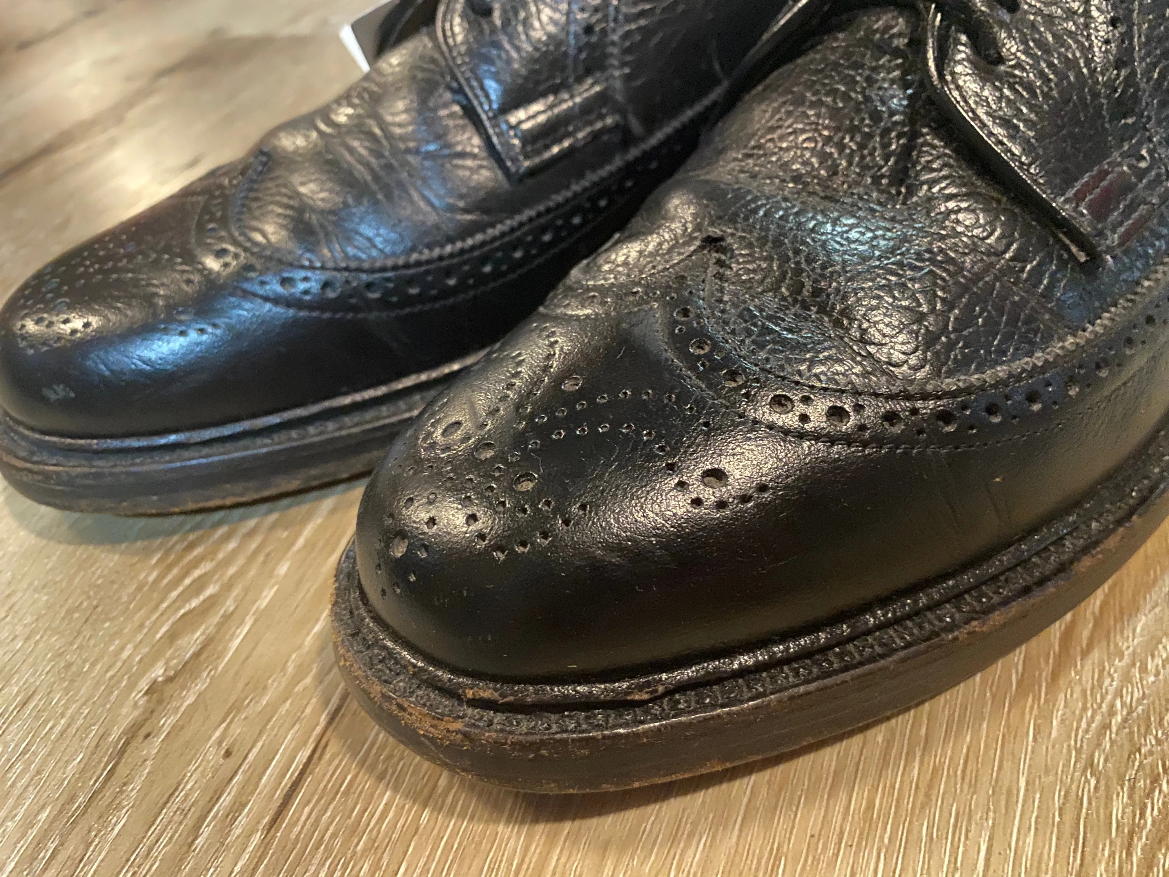 Wingtip Brogue Hartt Derby Shoes 8M 41 (Canada)